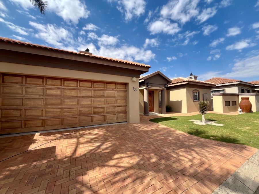3 Bedroom Property for Sale in Wilkoppies North West